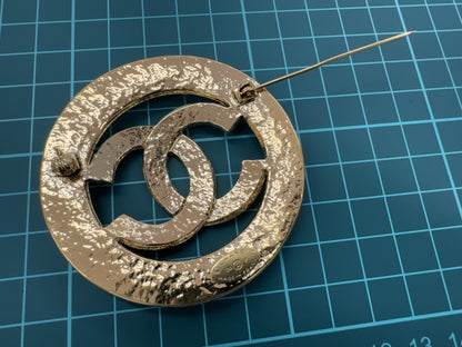 CHANEL Coco Round Large Brooch with Comments 94P Brooch