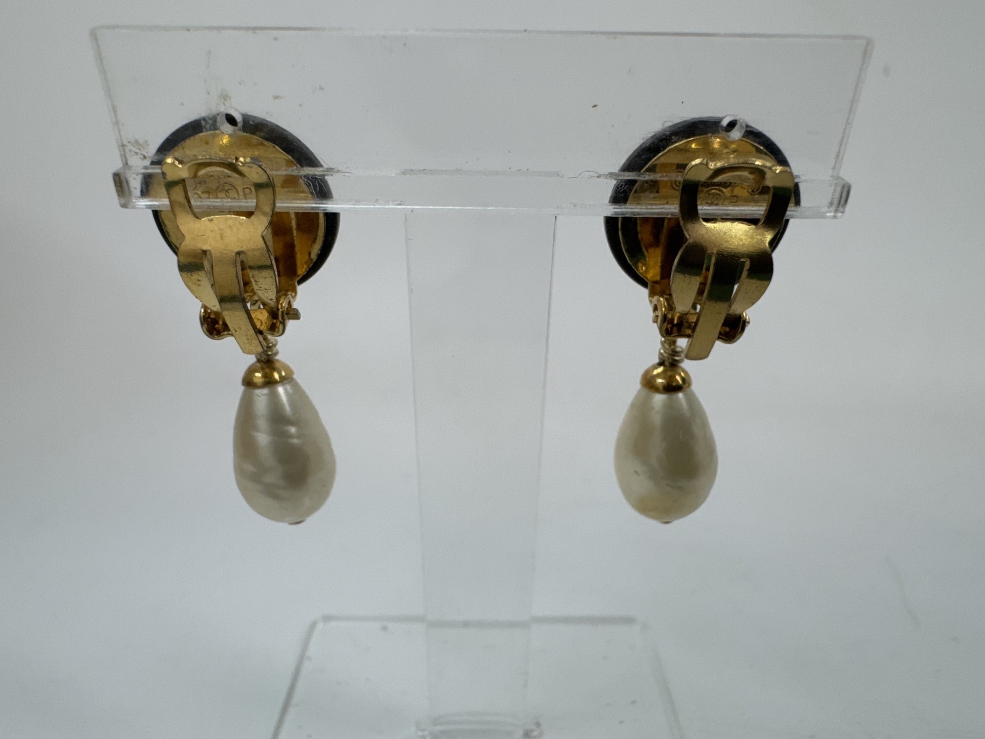 CHANEL Coco Mark Pearl Swing Earrings 97P Earrings
