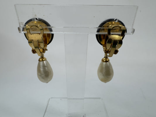 CHANEL Coco Mark Pearl Swing Earrings 97P Earrings