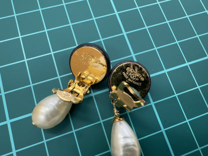 CHANEL Coco Mark Pearl Swing Earrings 97P Earrings