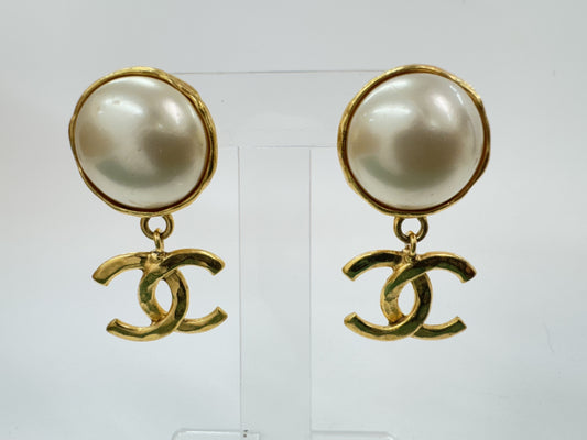 CHANEL Coco Pearl Gold Earrings with Rice 95P