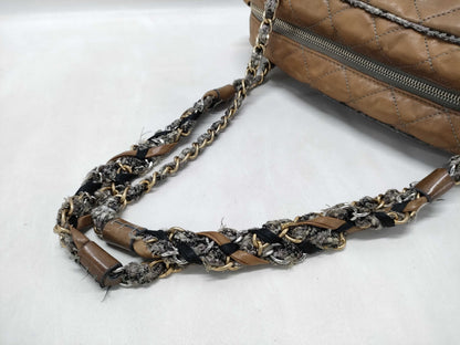 CHANEL Matelasse Chain Shoulder Bag