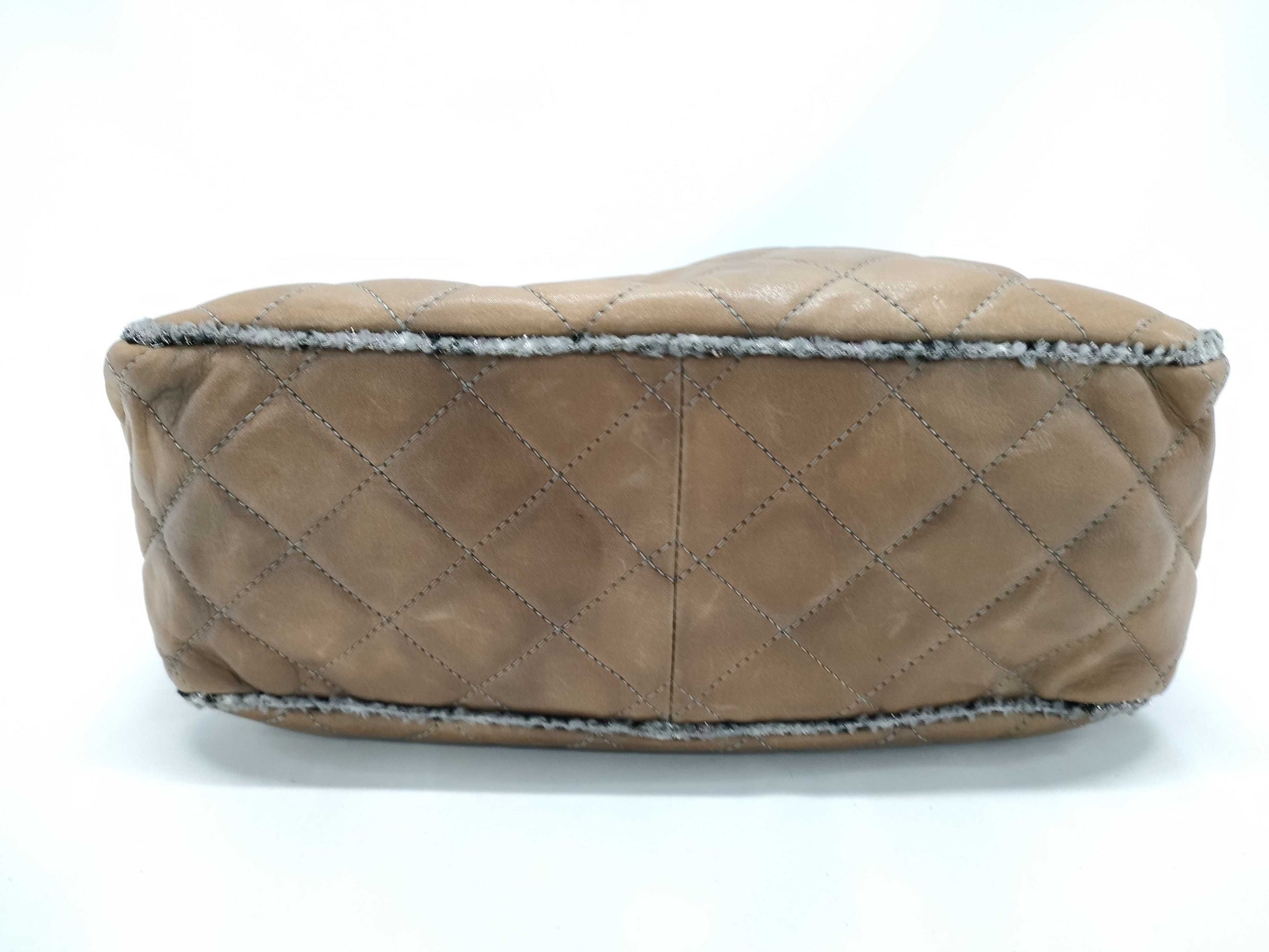 CHANEL Matelasse Chain Shoulder Bag