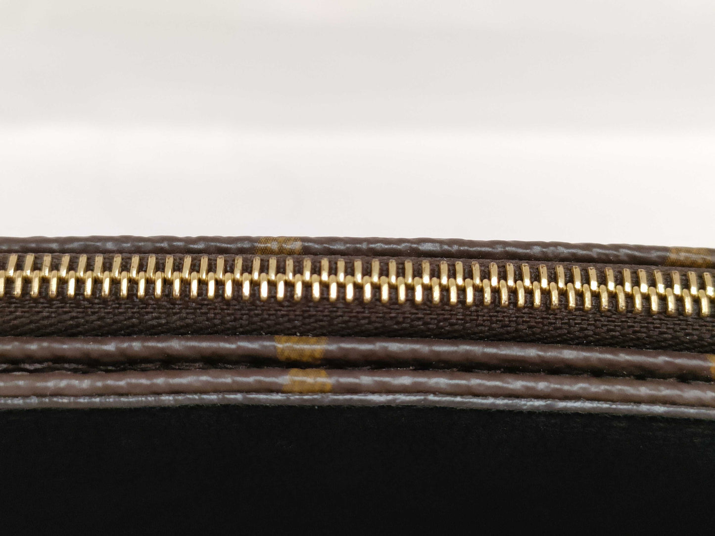 LOUIS VUITTON M 46126 Monogram LOUIS VUITTON Marceau Shoulder Bag M46126 Shoulder Bag