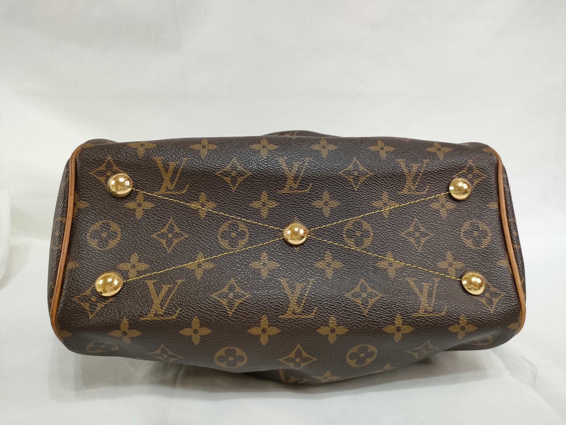 LOUIS VUITTON M 40143 Monogram LOUIS VUITTON Tivoli PM Monogram Handbag M40143 Handbag