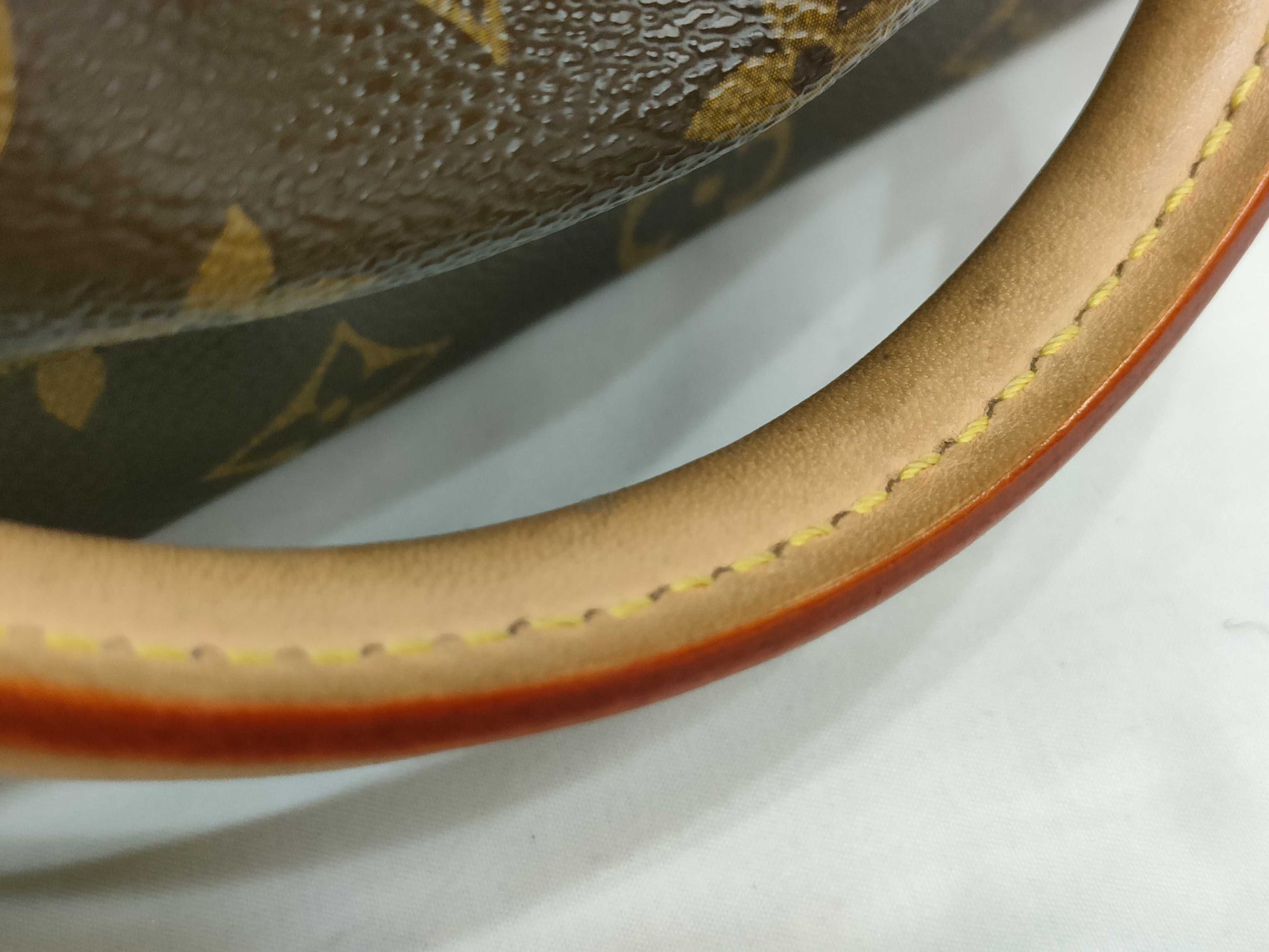 LOUIS VUITTON M 40143 Monogram LOUIS VUITTON Tivoli PM Monogram Handbag M40143 Handbag