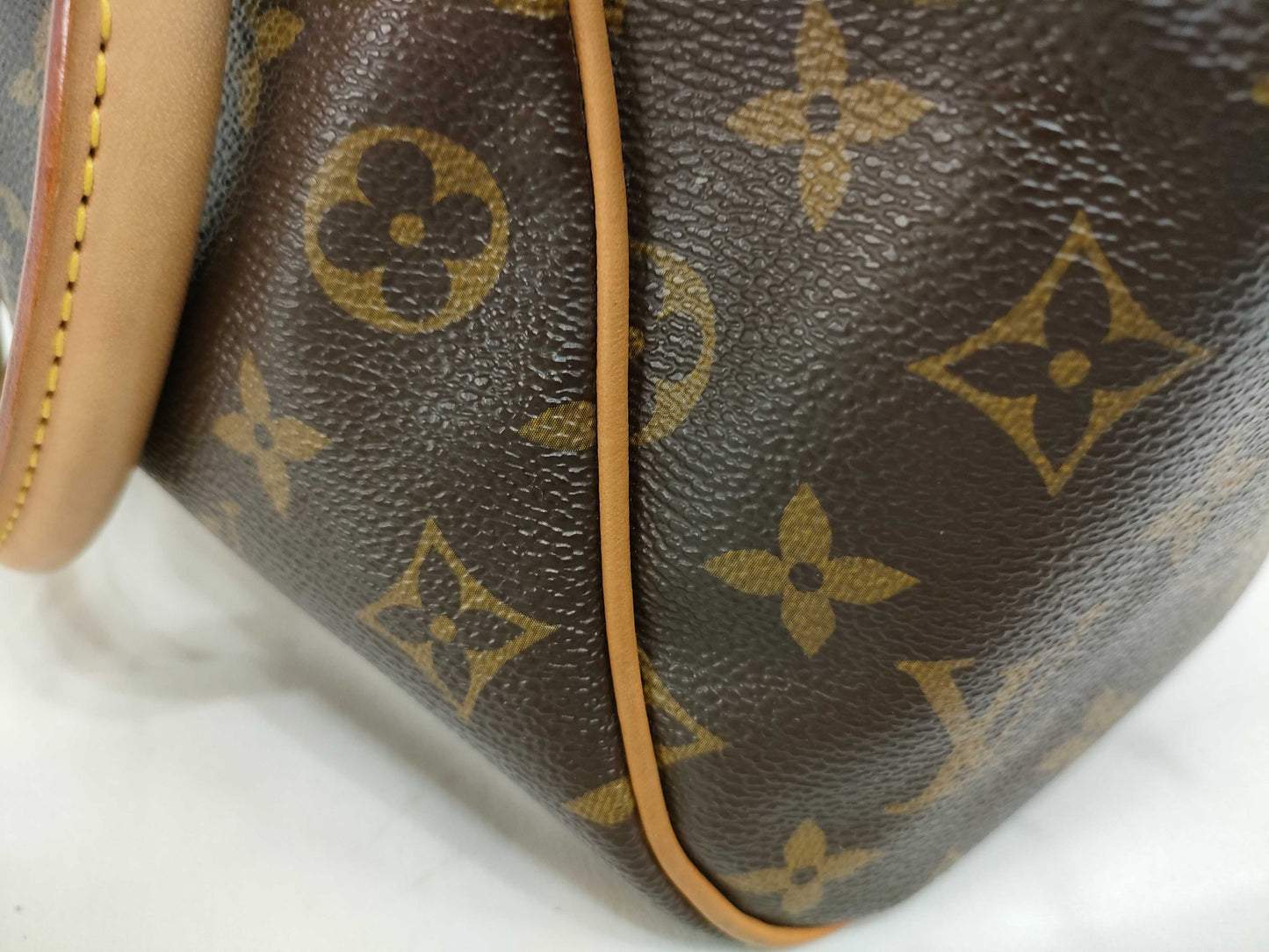 LOUIS VUITTON M 40143 Monogram LOUIS VUITTON Tivoli PM Monogram Handbag M40143 Handbag