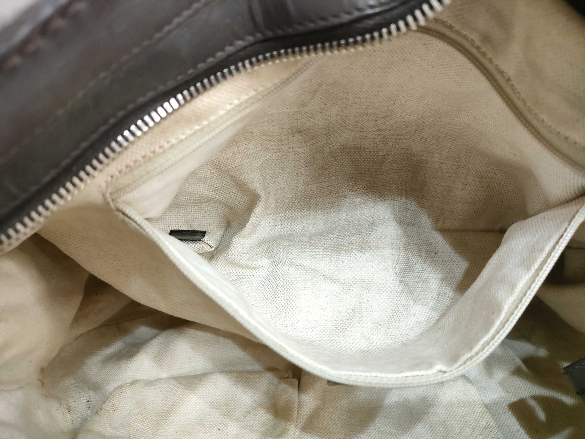 GUCCI GG Canvas GUCCI Sukey GG Canvas Shoulder Bag Shoulder Bag