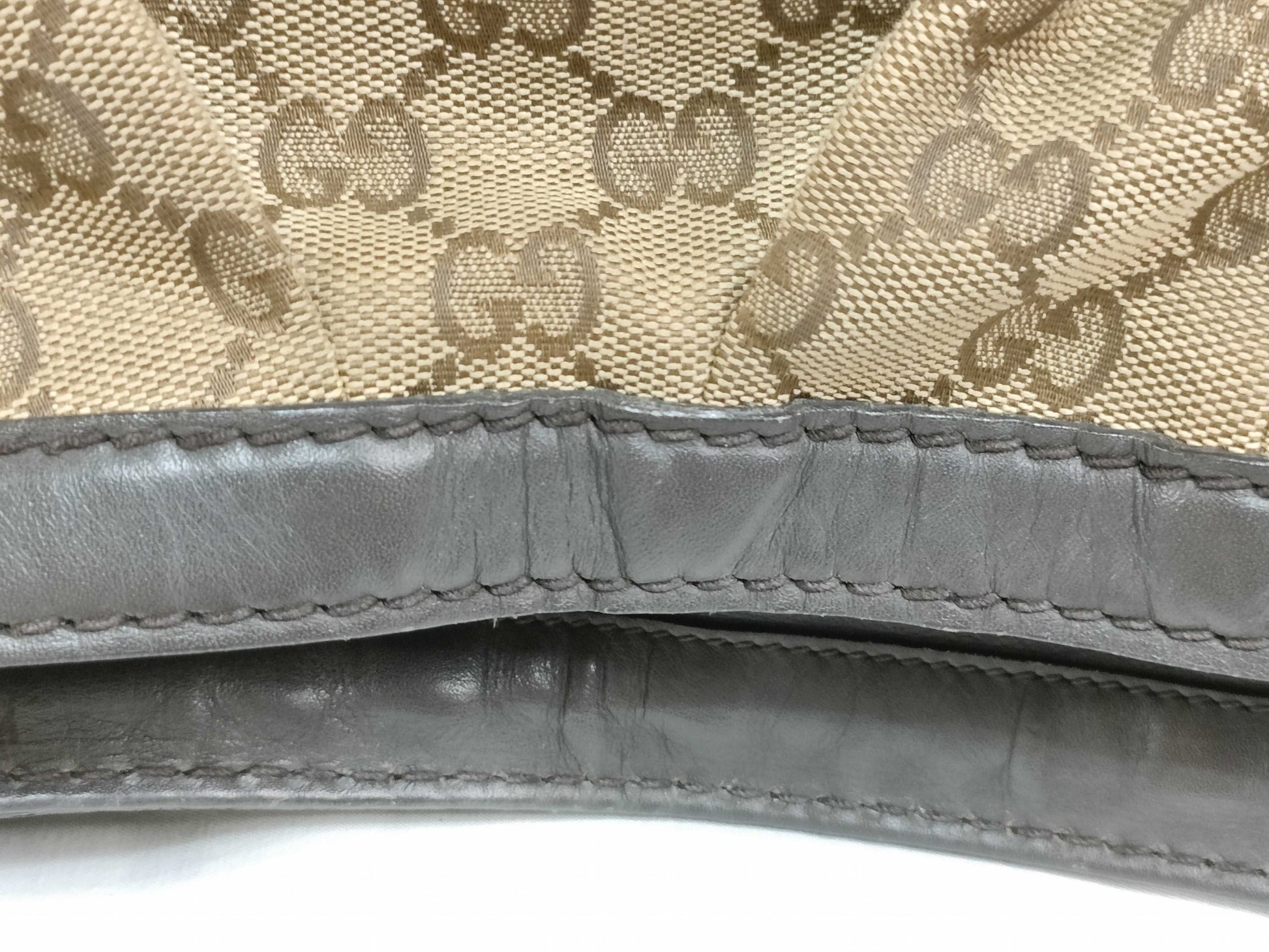 GUCCI GG Canvas GUCCI Sukey GG Canvas Shoulder Bag Shoulder Bag