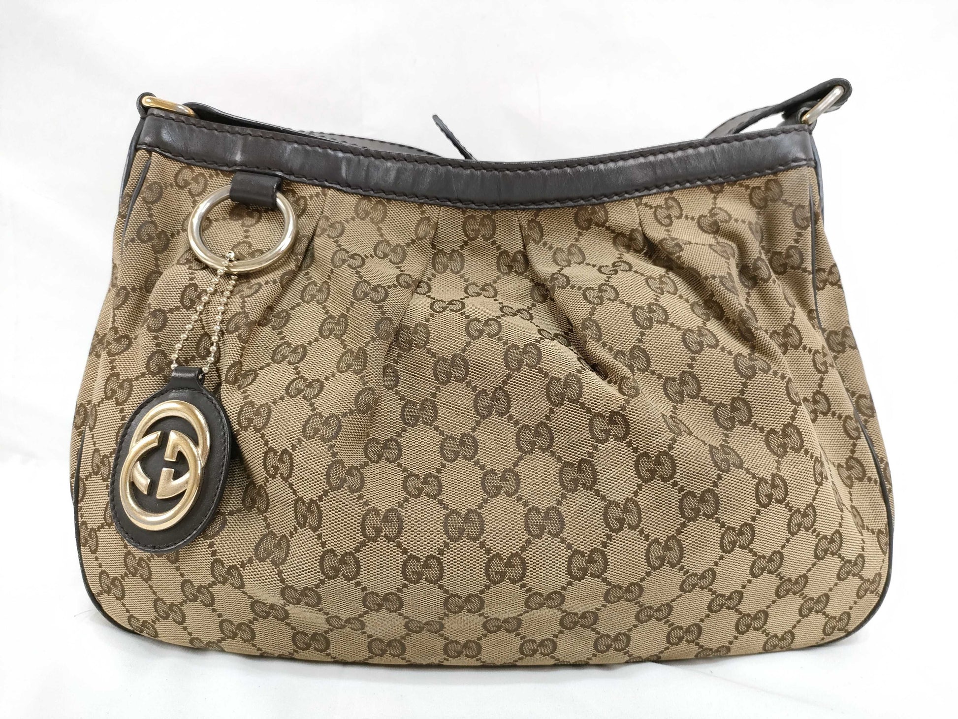 GUCCI GG Canvas GUCCI Sukey GG Canvas Shoulder Bag Shoulder Bag