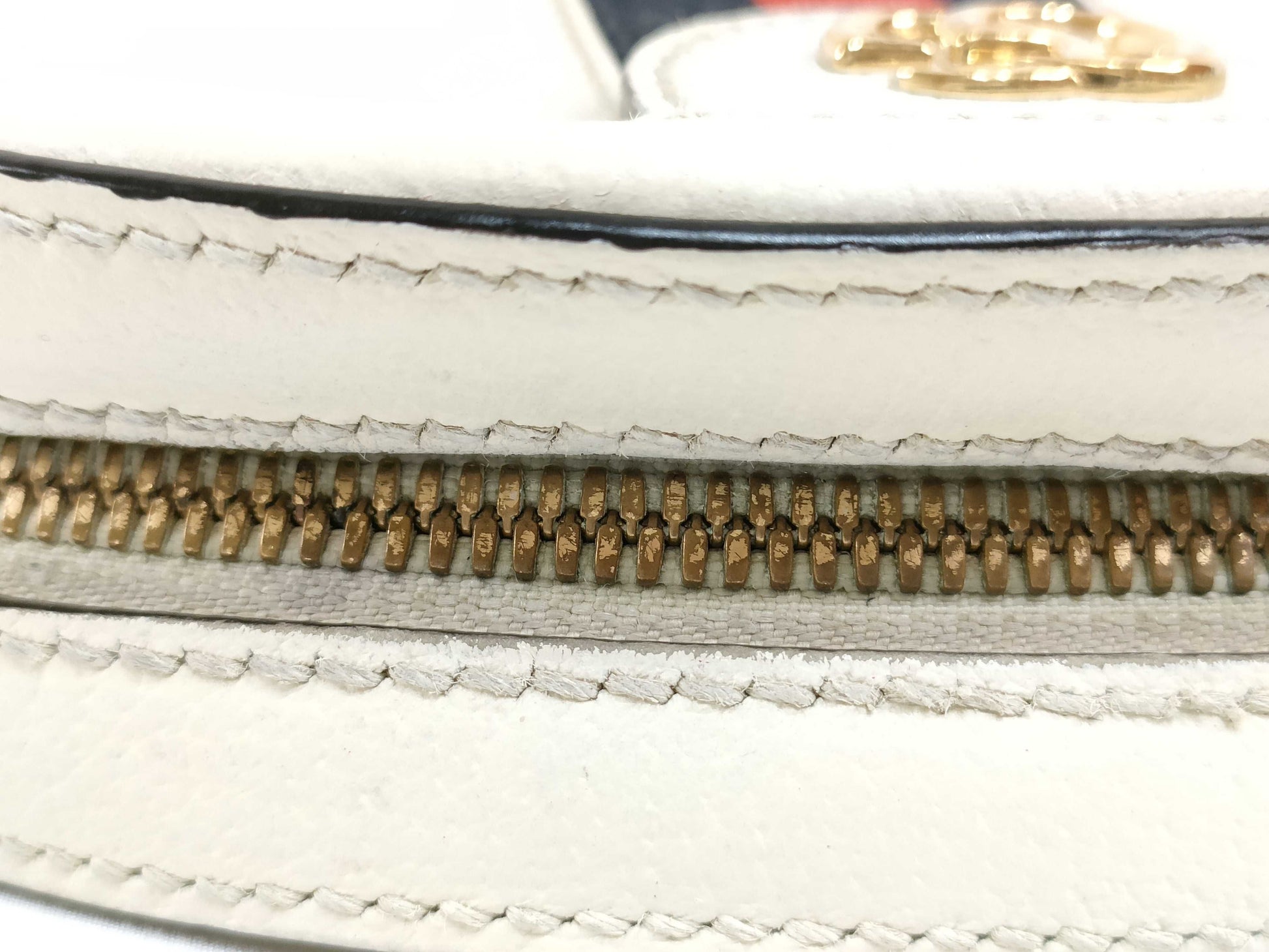 GUCCI Ophidia Mini Round Chain Shoulder Bag