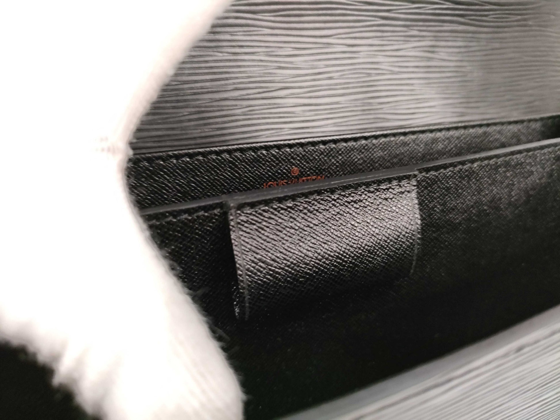 LOUIS VUITTON M54422 Epi Serviette Conseiller M54422 Business Bag