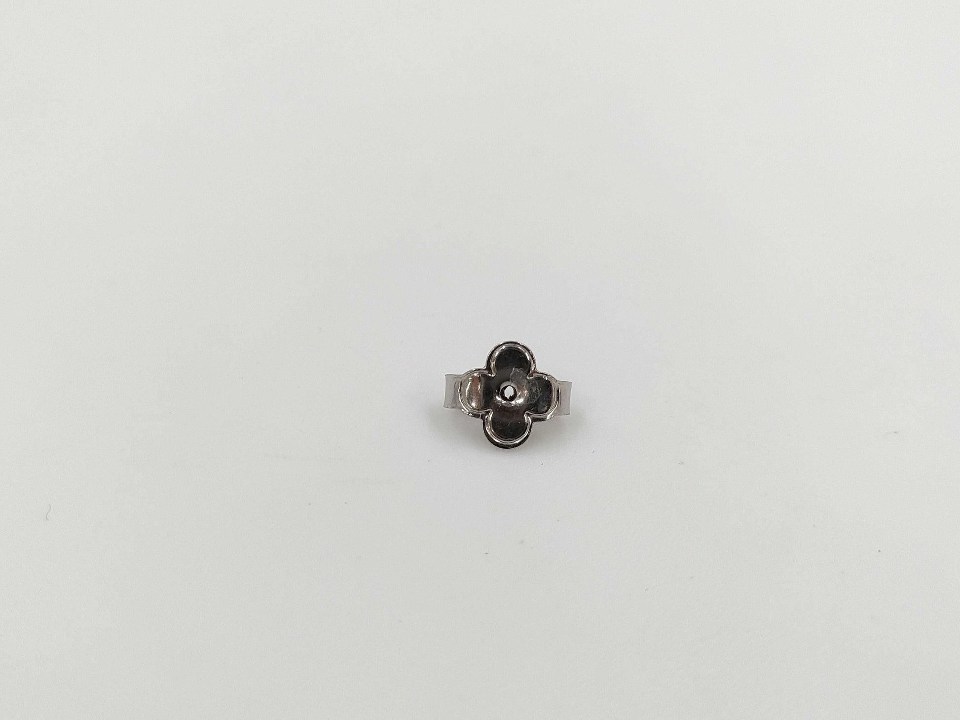LOUIS VUITTON LV Flower M02713 Earrings