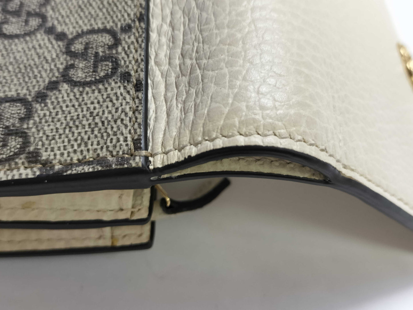 GUCCI GG Supreme Gucci GG Marmont Medium Wallet