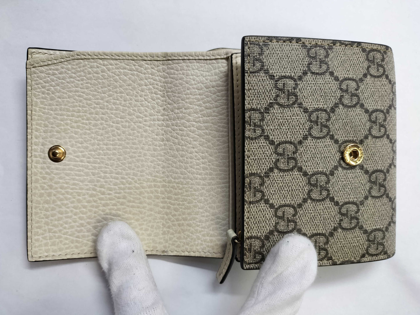 GUCCI GG Supreme Gucci GG Marmont Medium Wallet