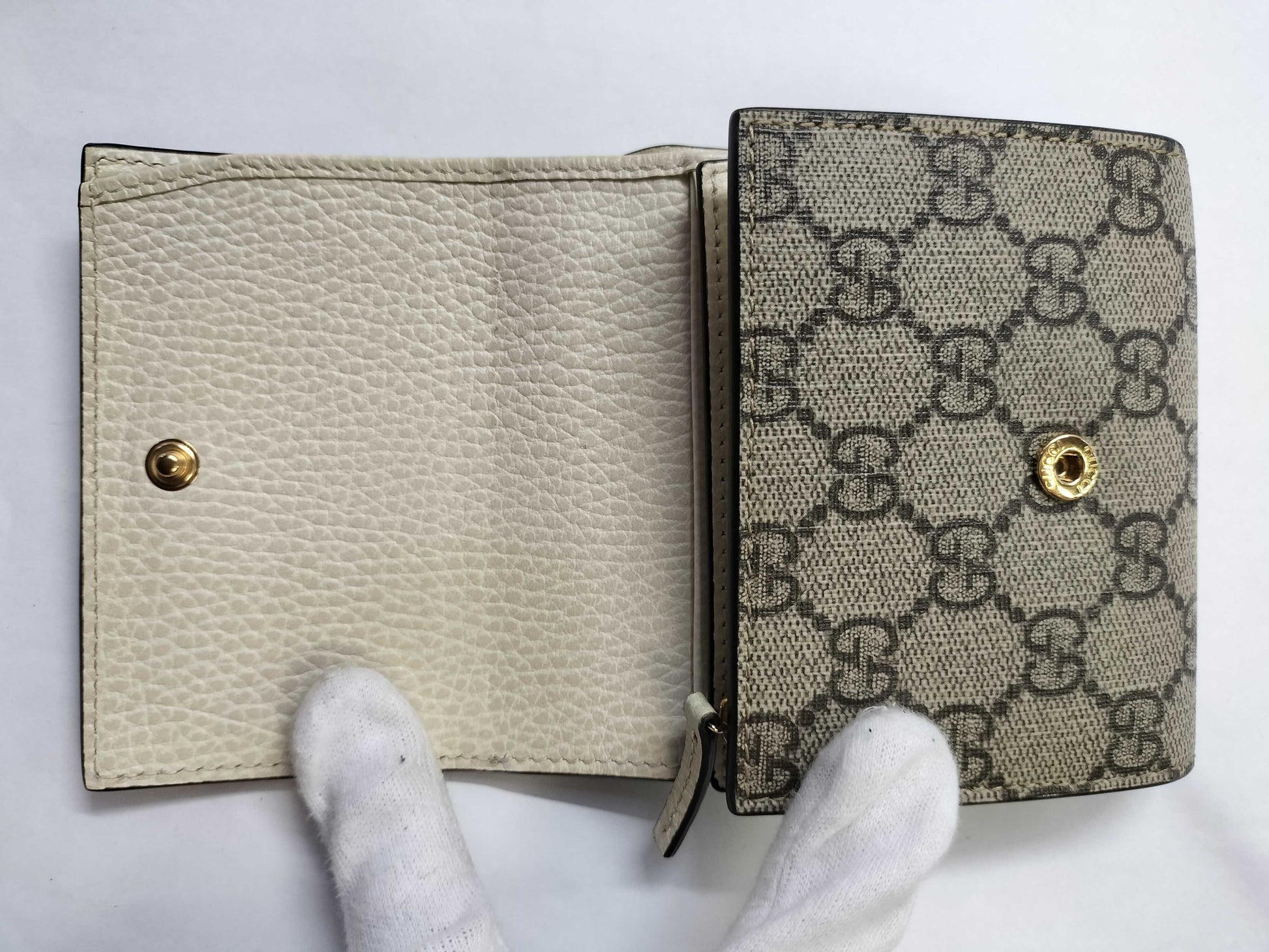 GUCCI GG Supreme Gucci GG Marmont Medium Wallet
