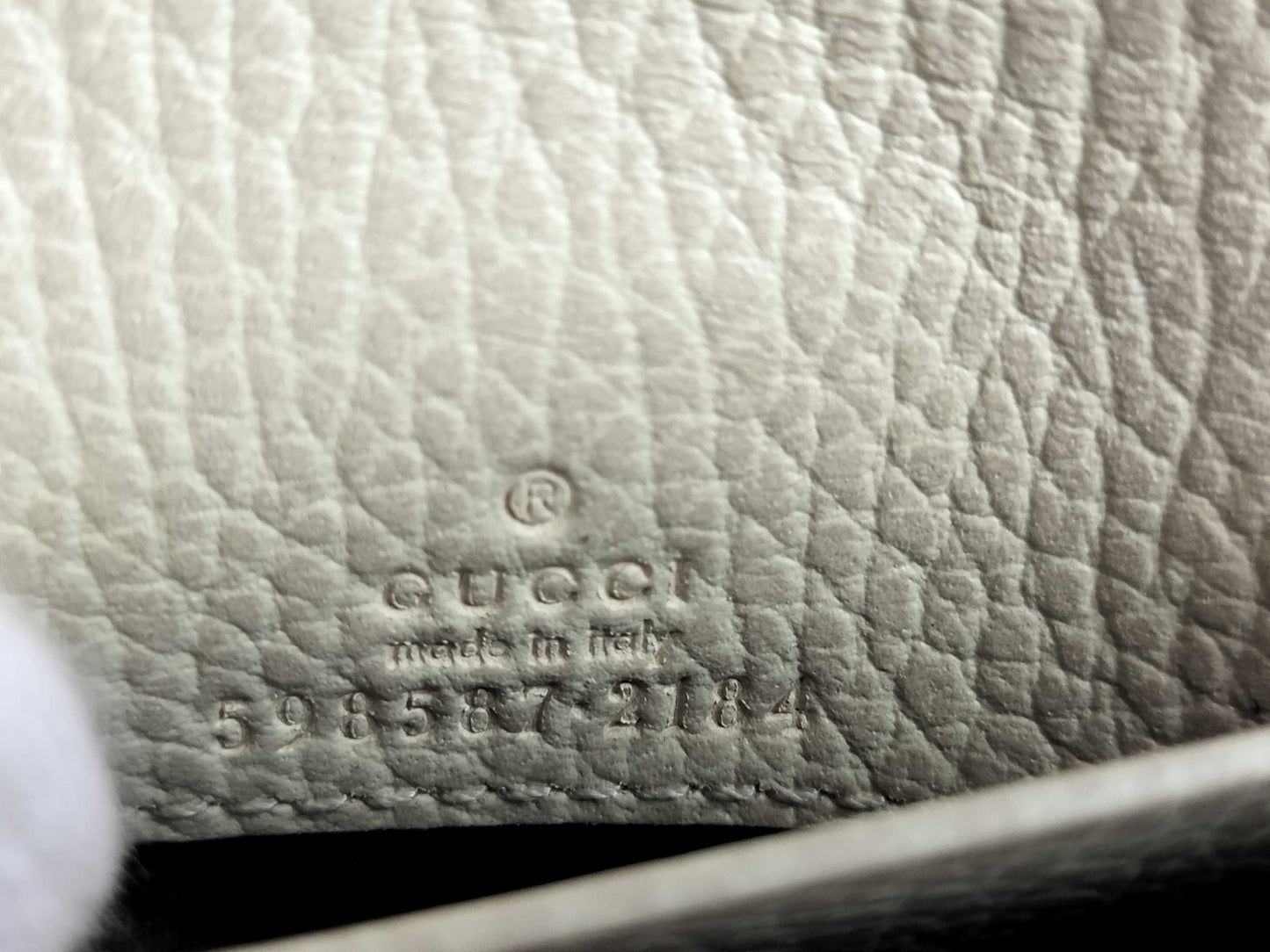 GUCCI GG Supreme Gucci GG Marmont Medium Wallet