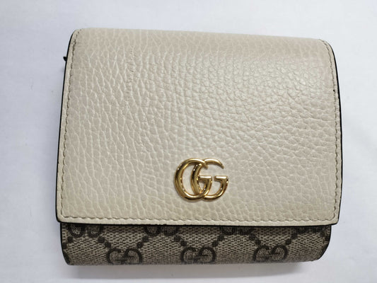 GUCCI GG Supreme Gucci GG Marmont Medium Wallet