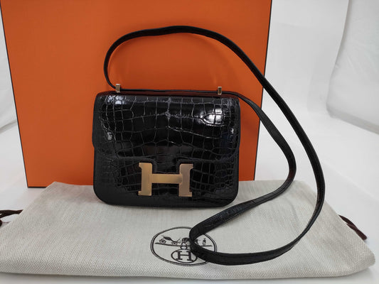 HERMES HERMES Constance Mini 18 Alligator Lisse Black Y Stamp Gold Hardware Shoulder Bag