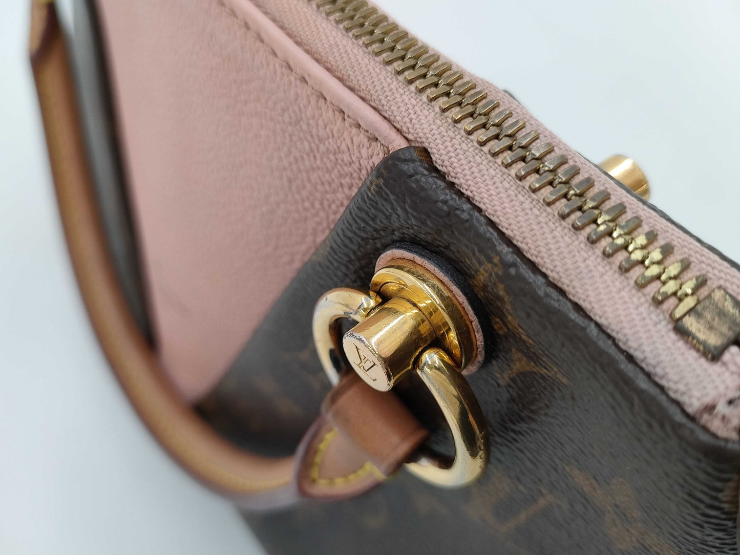 LOUIS VUITTON Louis Vuitton Monogram Hand Shoulder Bag Handbag