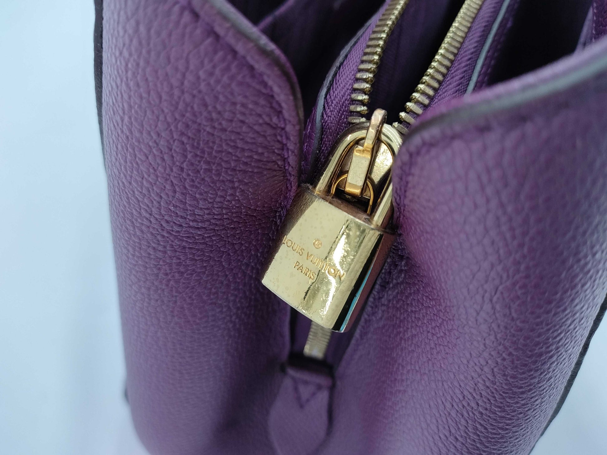 LOUIS VUITTON Louis Vuitton Montaigne Bag Handbag