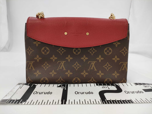 LOUIS VUITTON Louis Vuitton Monogram Shoulder Bag Shoulder Bag
