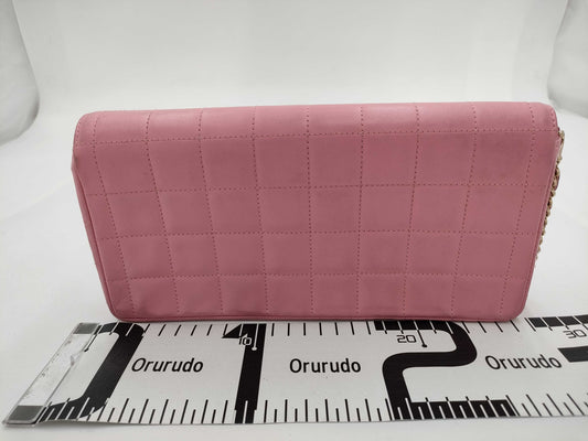 CHANEL Matte Lace Shoulder Bag