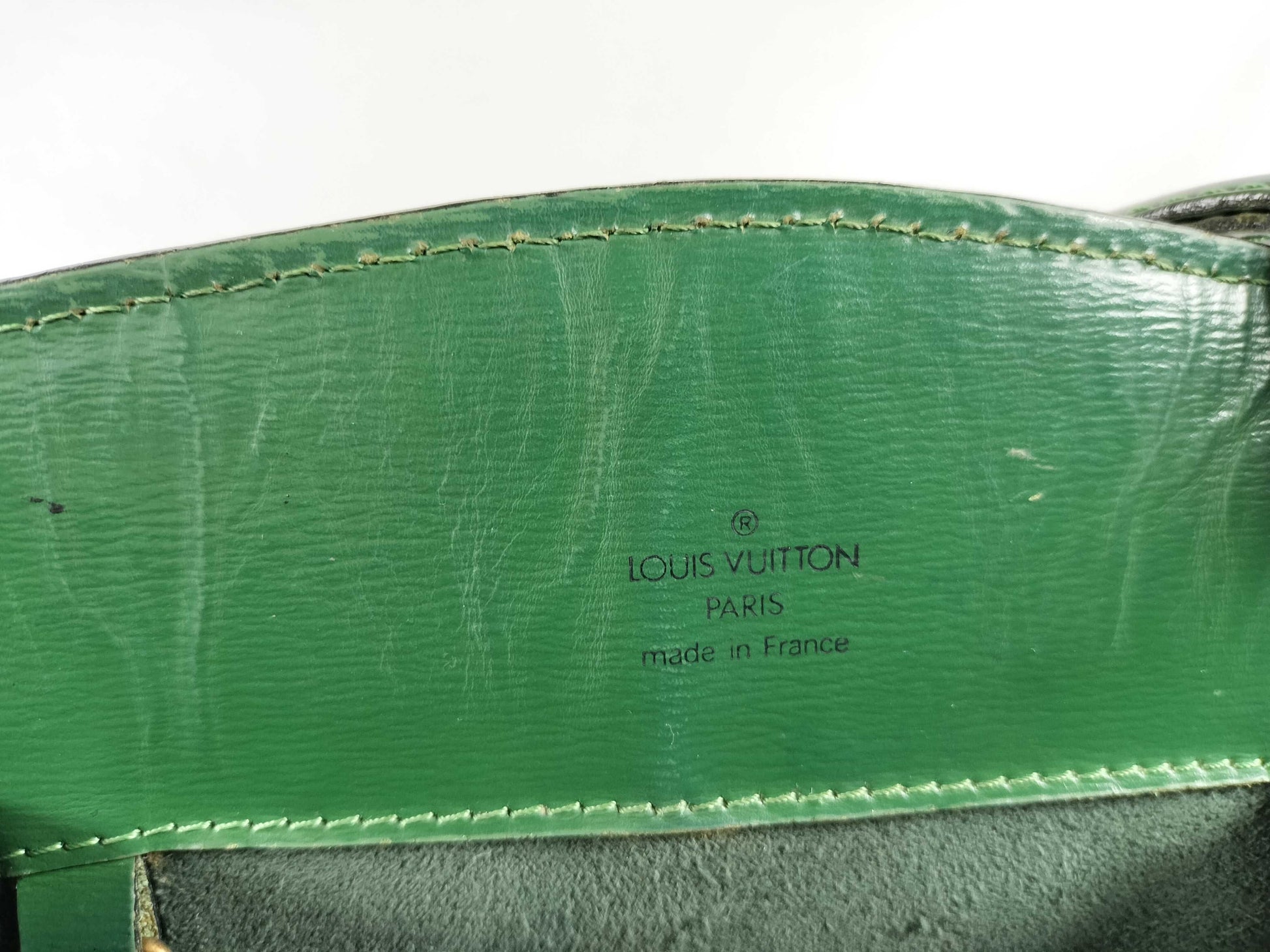 LOUIS VUITTON Epi Cluny Mantle Shoulder Bag
