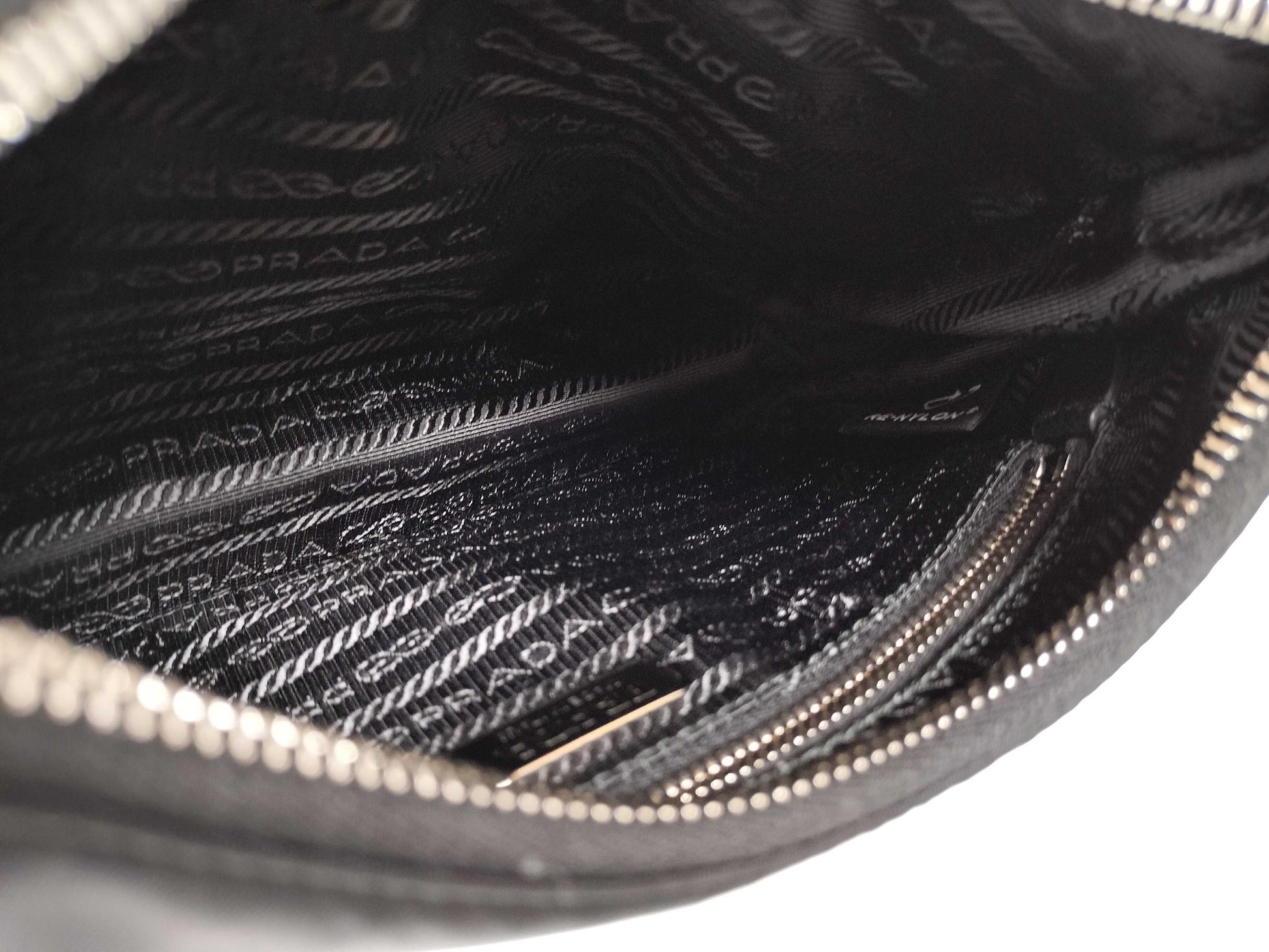 PRADA PRADA Tessuto Re-Edition Mini One-Shoulder Bag Shoulder Bag