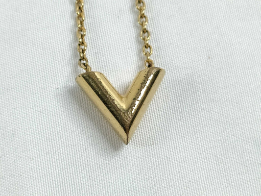 LOUIS VUITTON M61083 Vuitton Essential V Necklace M61083OB1118 Necklace
