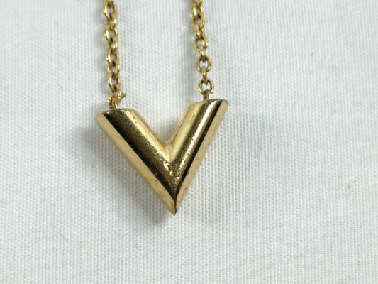 LOUIS VUITTON M61083 Vuitton Essential V Necklace M61083OB1118 Necklace