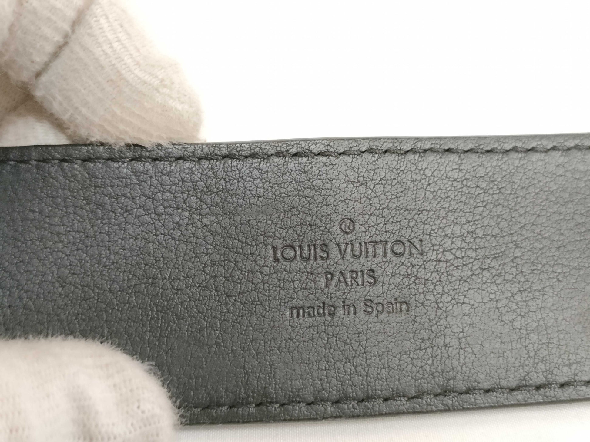 LOUIS VUITTON M 9896 Louis Vuitton Crocodile Leather Belt