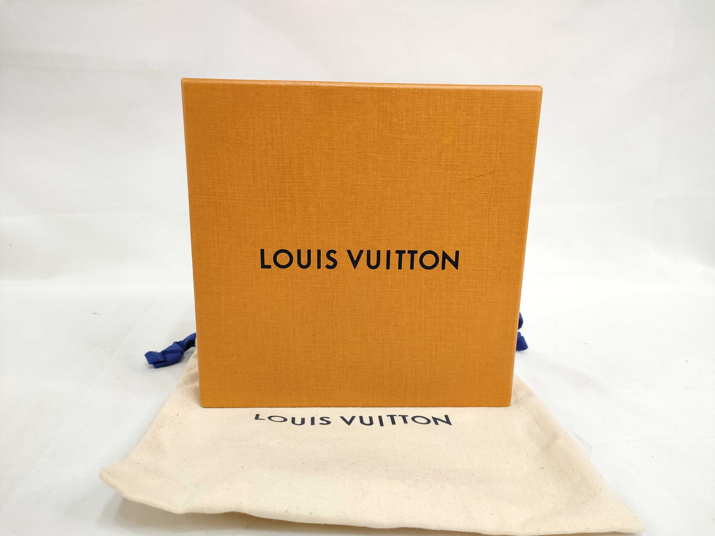 LOUIS VUITTON M 9896 Louis Vuitton Crocodile Leather Belt