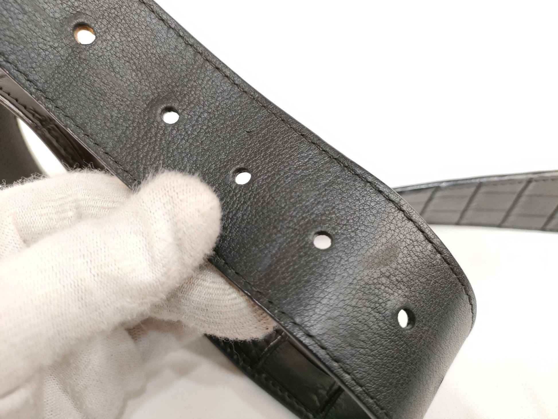 LOUIS VUITTON M 9896 Louis Vuitton Crocodile Leather Belt