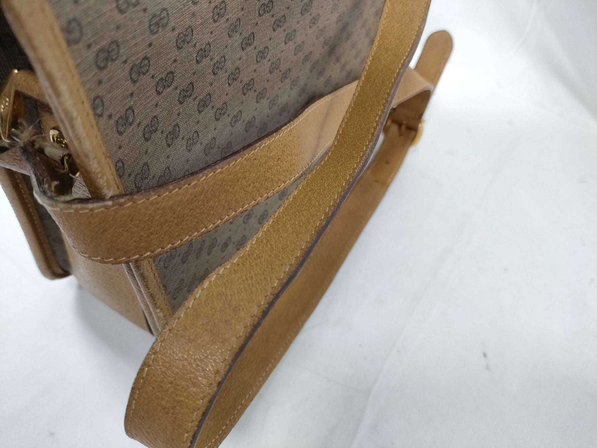 GUCCI 001116 Micro GG Shoulder Bag in GG Supreme Canvas, Camel