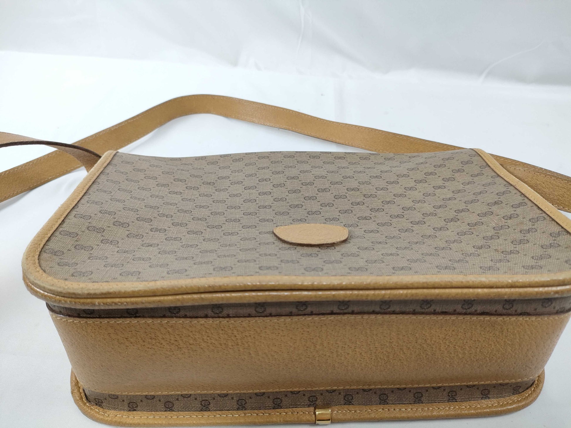 GUCCI 001116 Micro GG Shoulder Bag in GG Supreme Canvas, Camel
