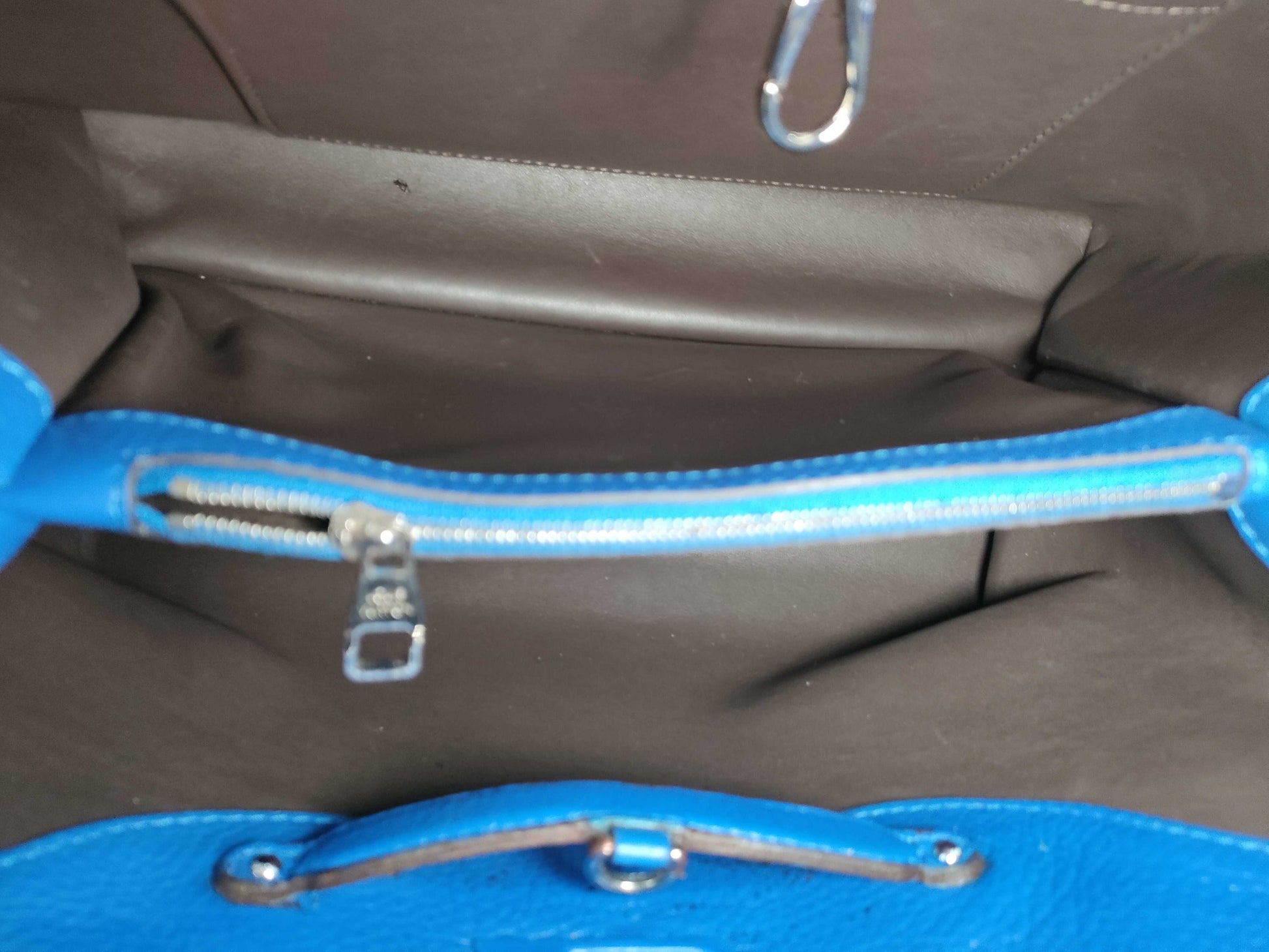 LOUIS VUITTON M94678 LOUIS VUITTON Capucines Blue Handbag
