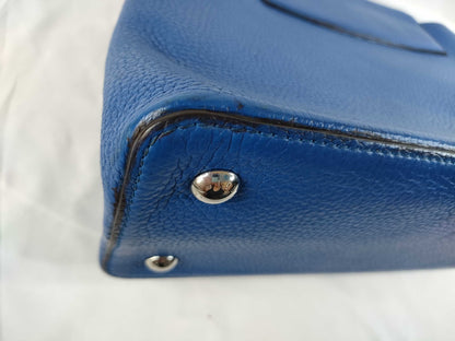 LOUIS VUITTON M94678 LOUIS VUITTON Capucines Blue Handbag