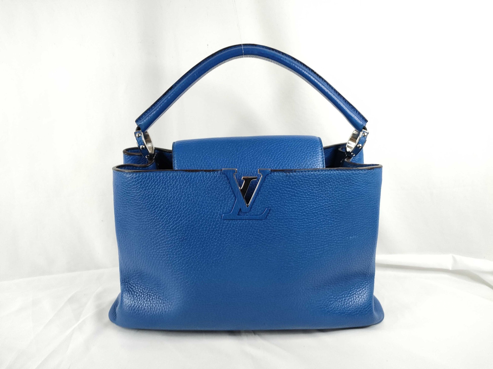 LOUIS VUITTON M94678 LOUIS VUITTON Capucines Blue Handbag