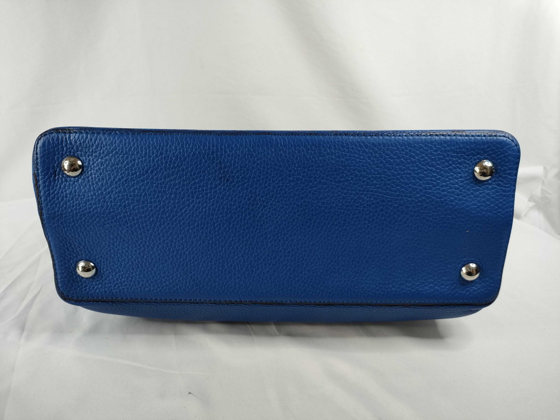 LOUIS VUITTON M94678 LOUIS VUITTON Capucines Blue Handbag