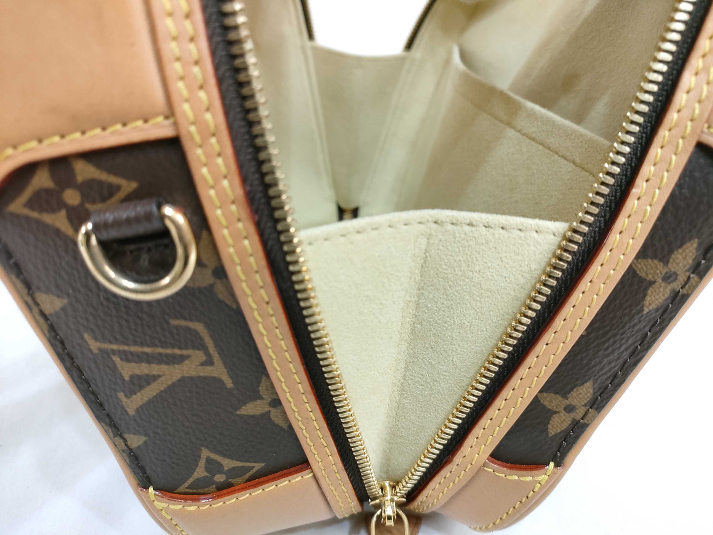 LOUIS VUITTON M 44581 Monogram Valiset Shoulder Bag