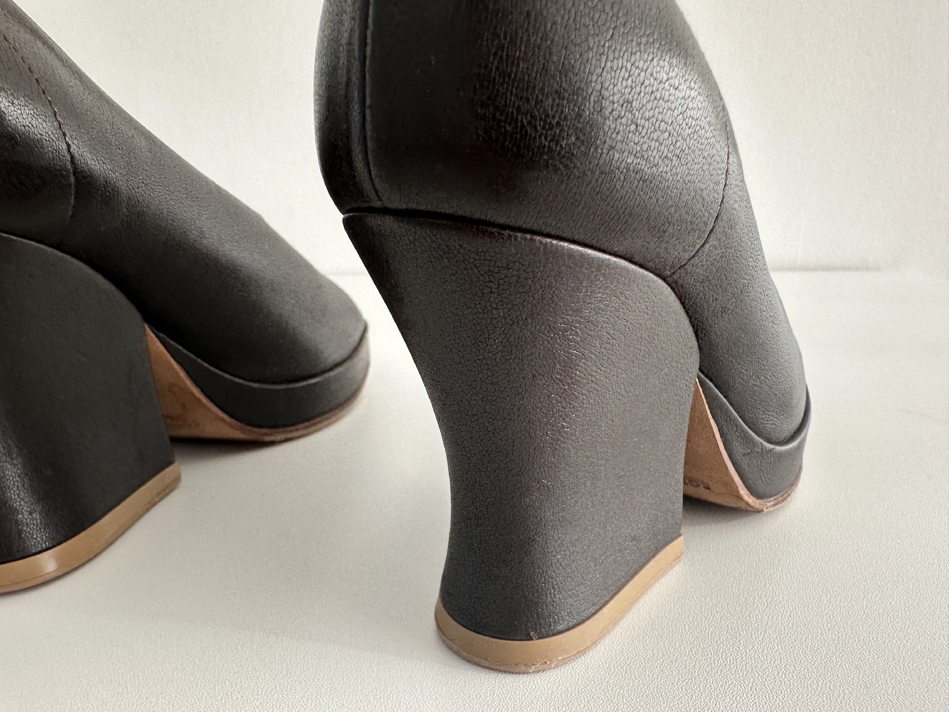 BOTTEGA VENETA BOTTEGA VENETA Bottega Veneta Open Toe Pumps Sandals Size 35 Pumps