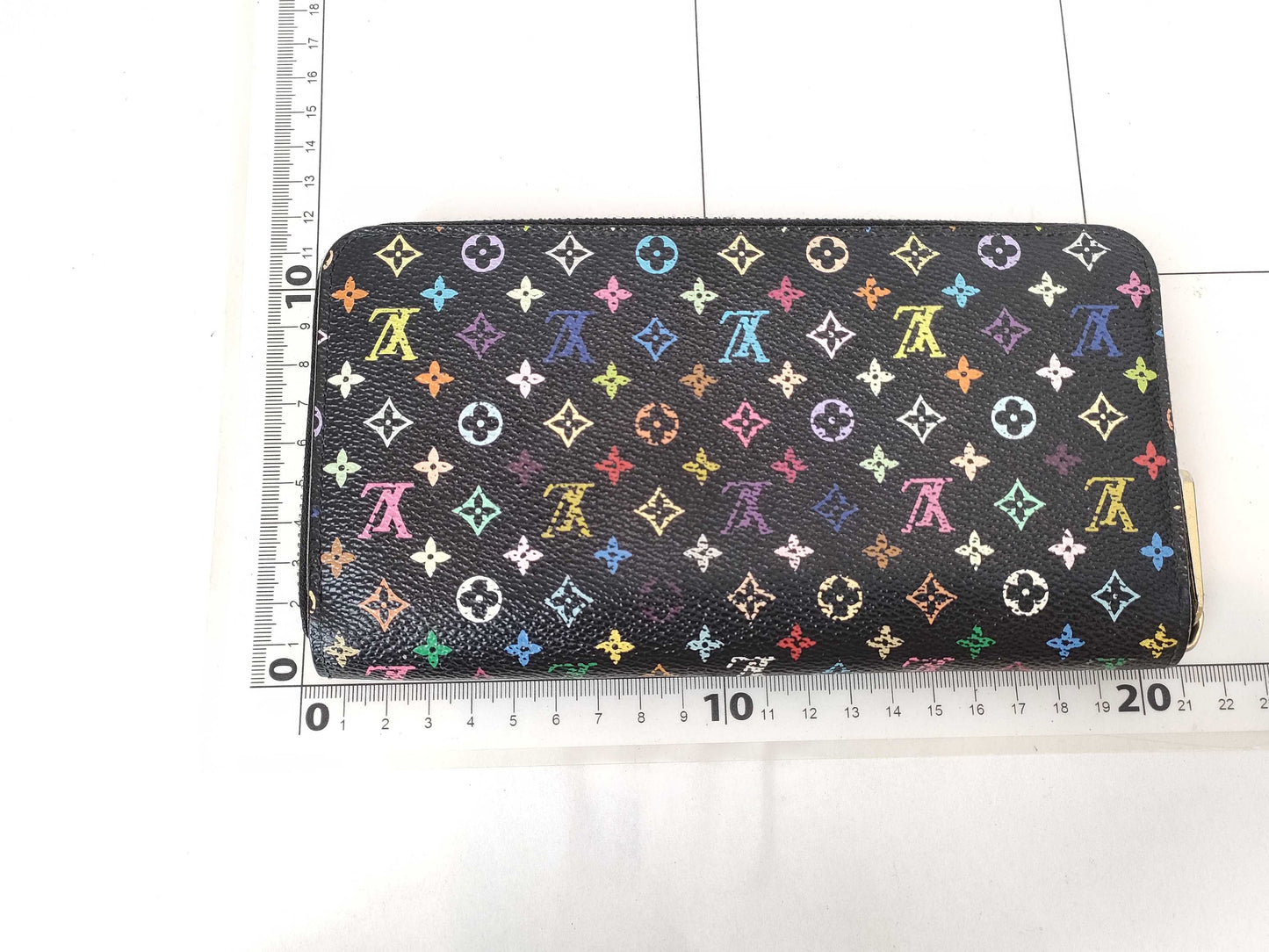 LOUIS VUITTON M60050 Monogram Multicolore LOUIS VUITTON Monogram Multicolore Louis Vuitton Zippy Wallet M60050 CA4132 Monogram Multicolore Wallet