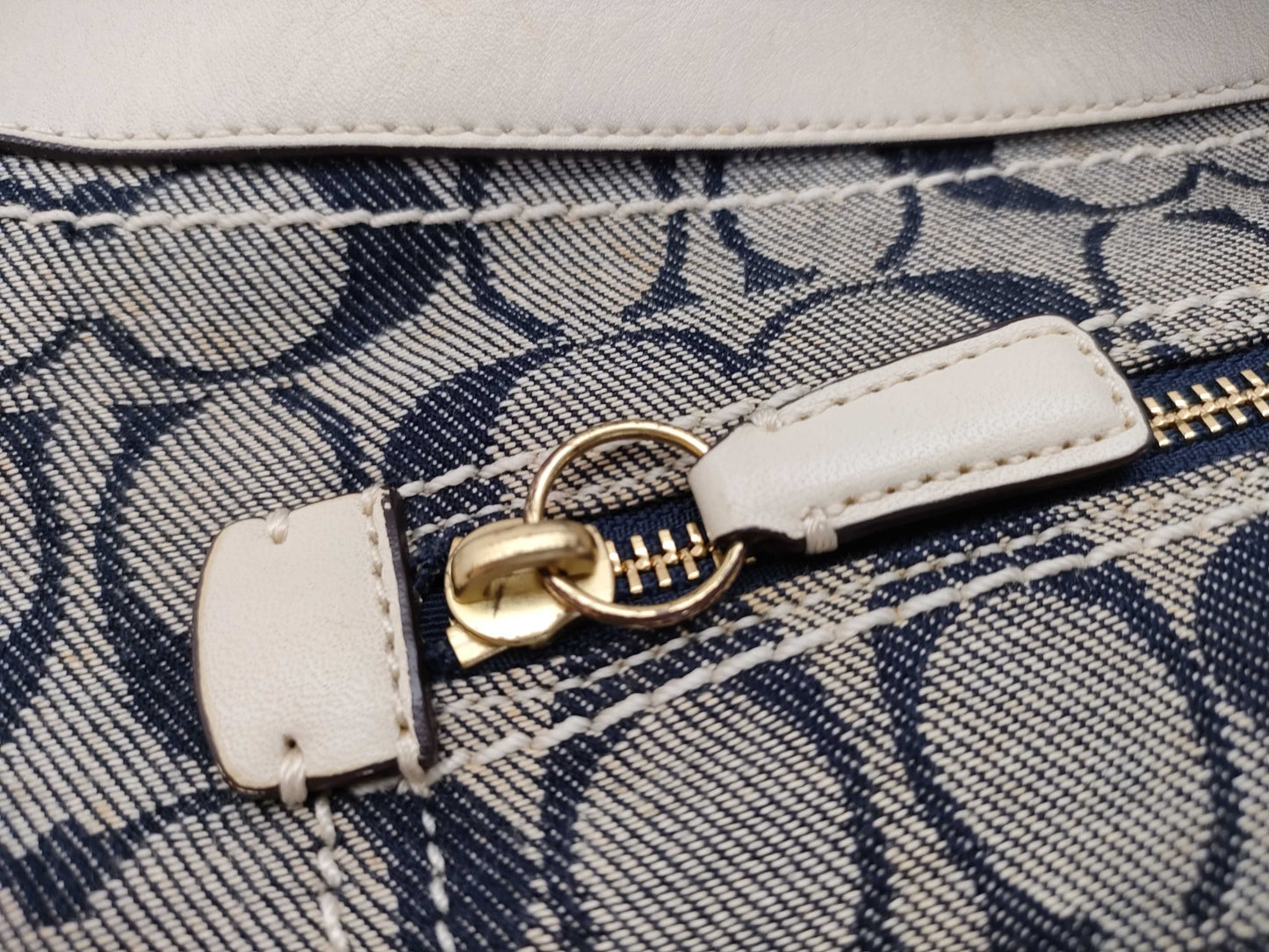 COACH shoulder bag