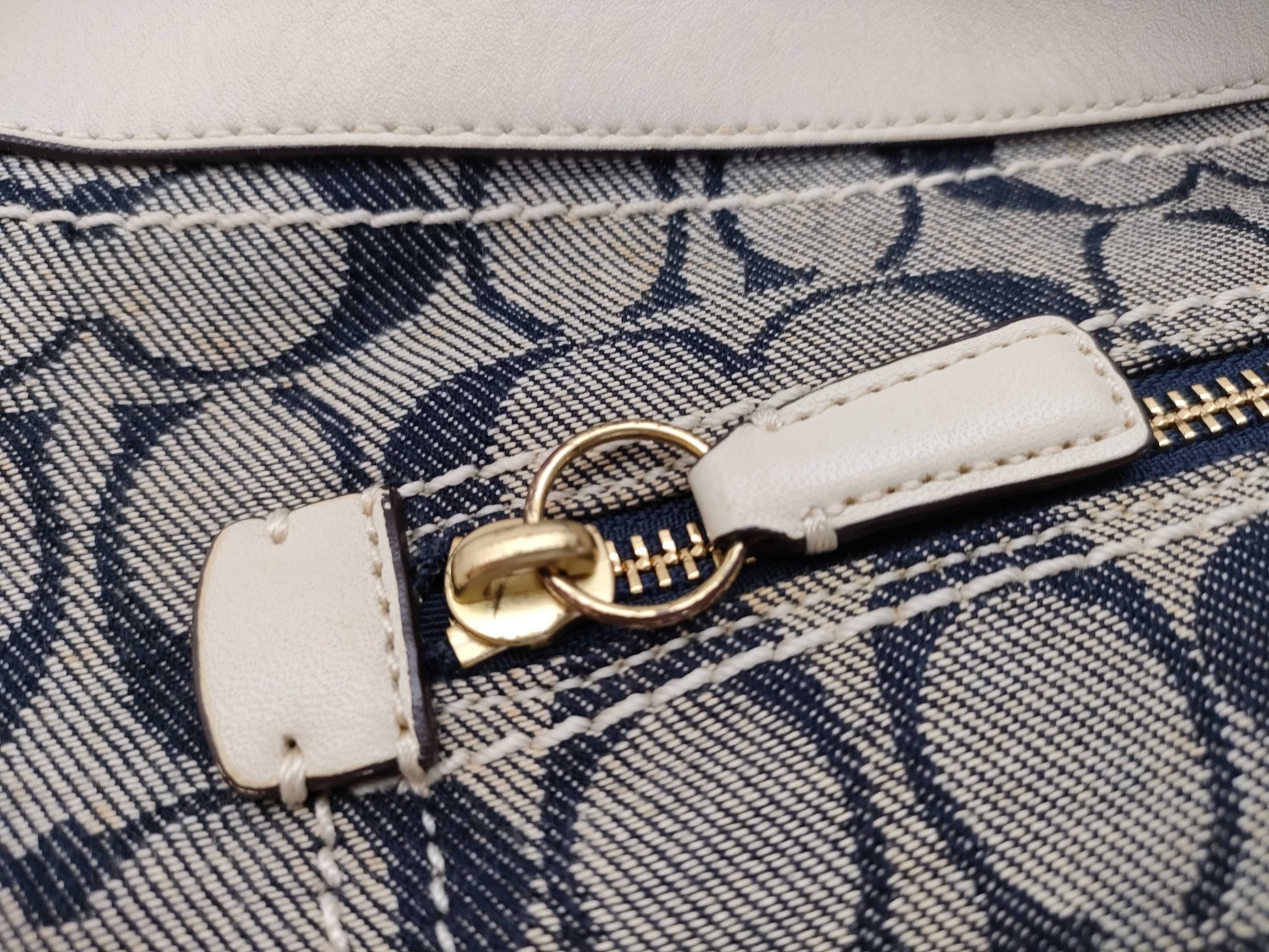 COACH shoulder bag