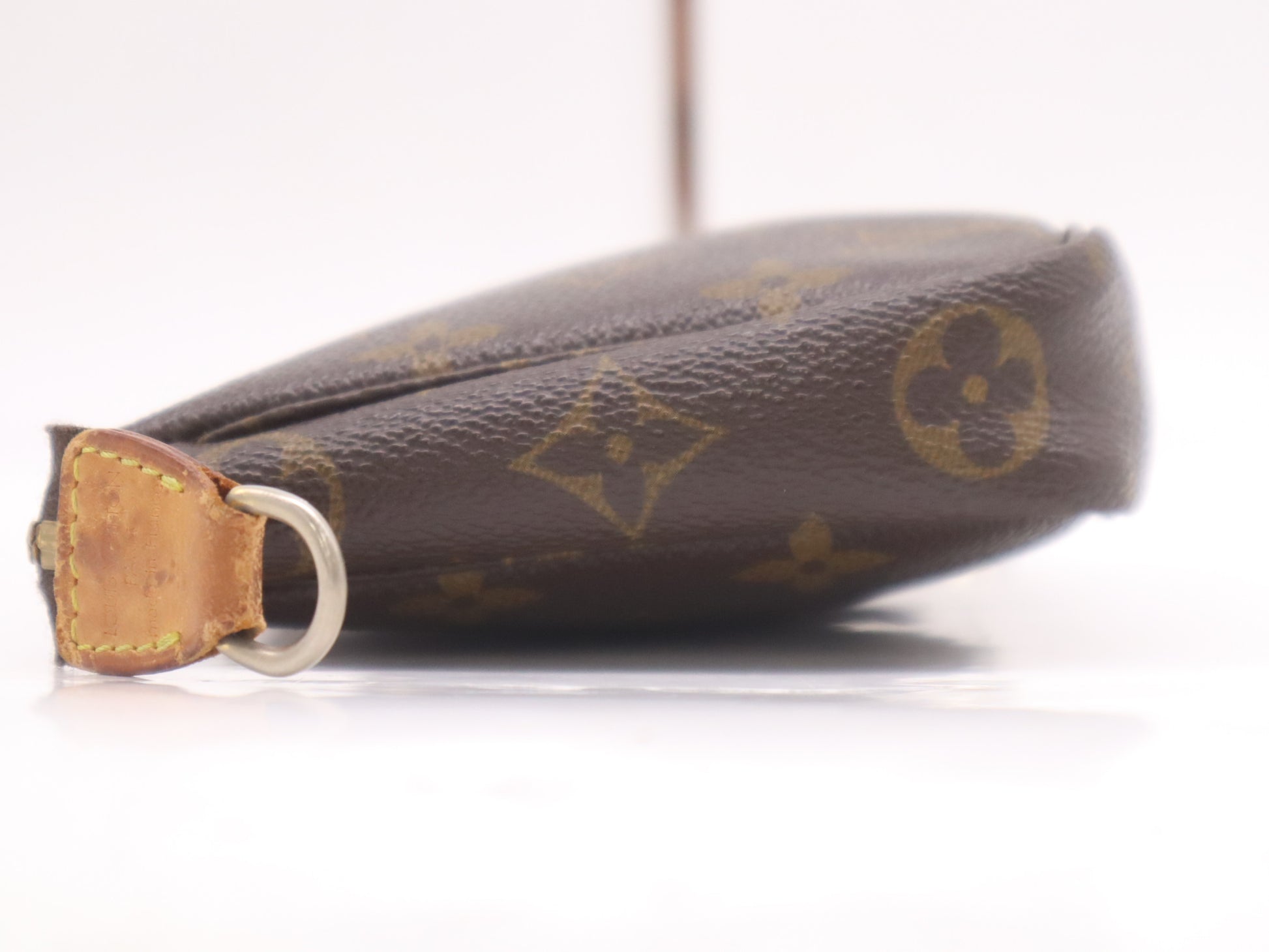 LOUIS VUITTON M51980 Monogram Pochette Accessoires Pouch with Shoulder Strap
