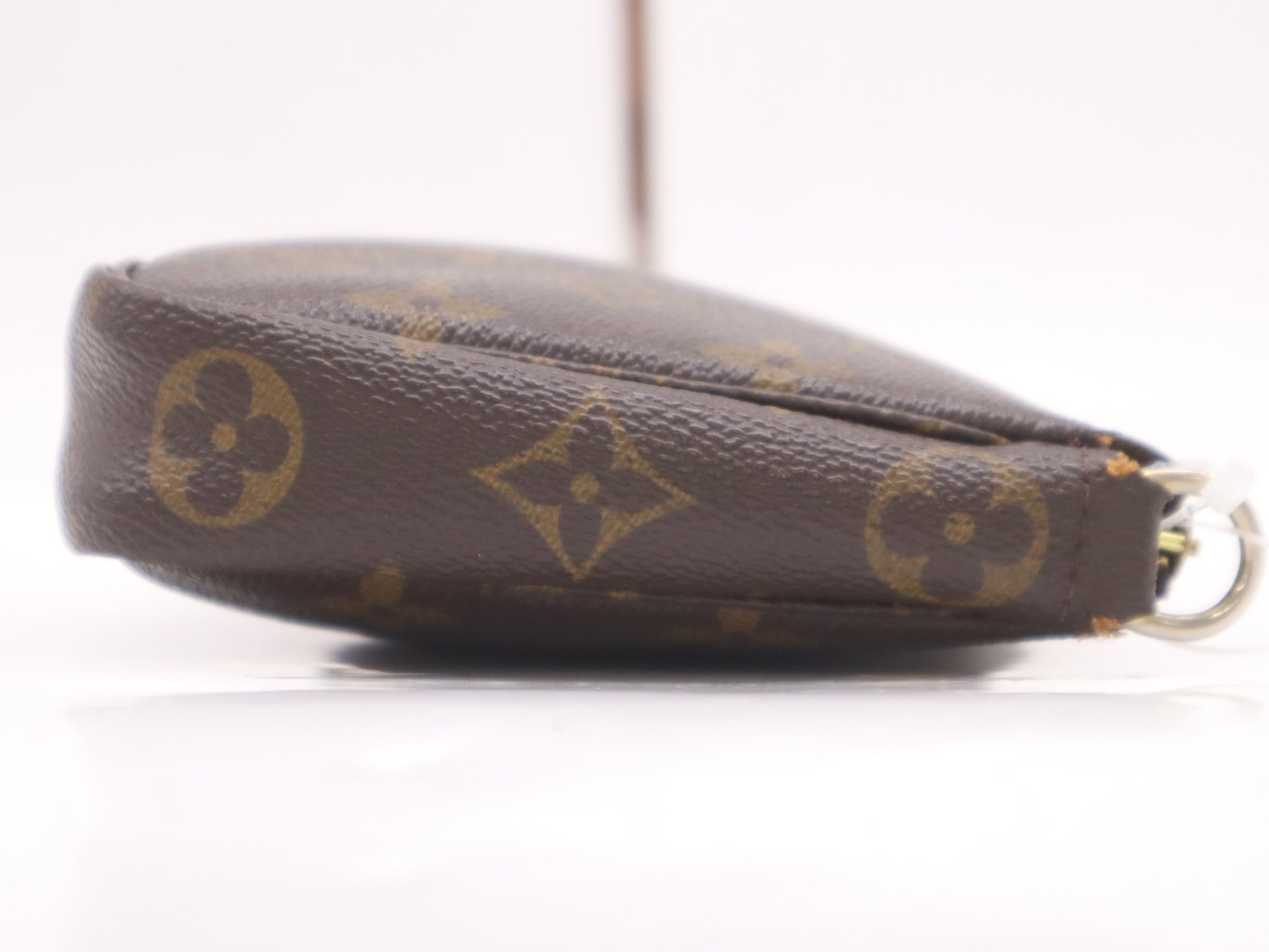 LOUIS VUITTON M51980 Monogram Pochette Accessoires Pouch with Shoulder Strap