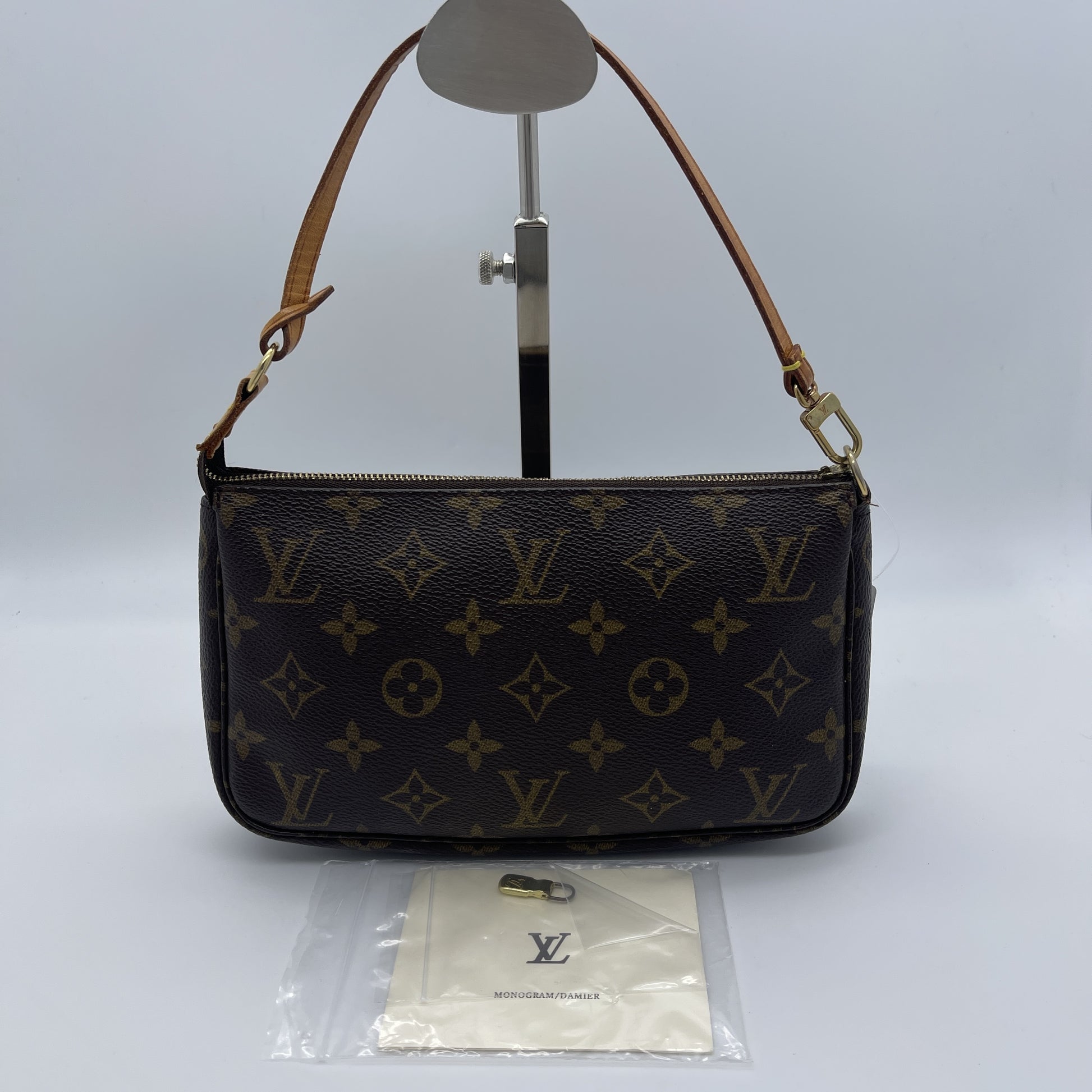 LOUIS VUITTON M51980 Monogram Pochette Accessoires Pouch Handbag