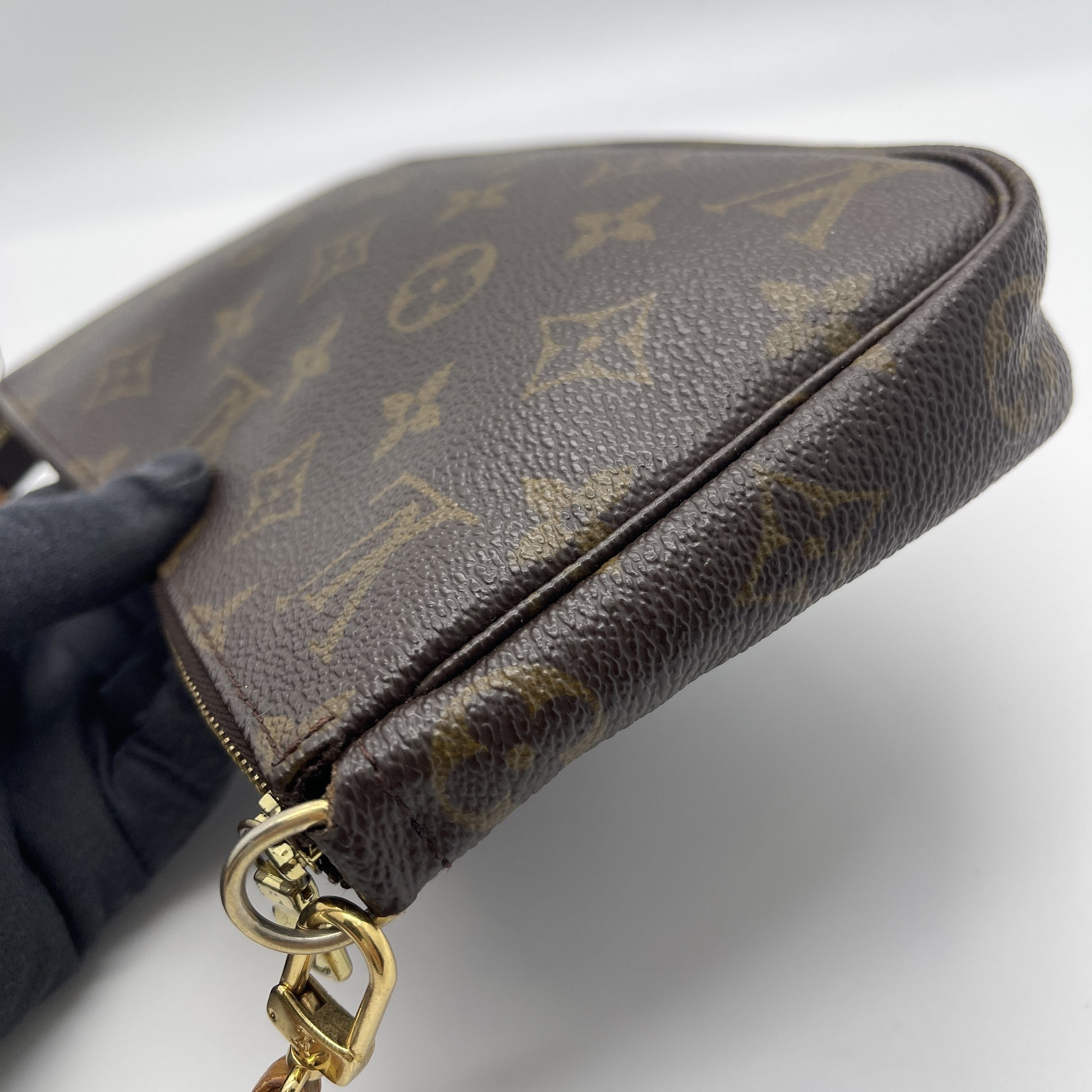 LOUIS VUITTON Louis Vuitton Monogram Pochette Accessoires Pouch M51980 Pouch