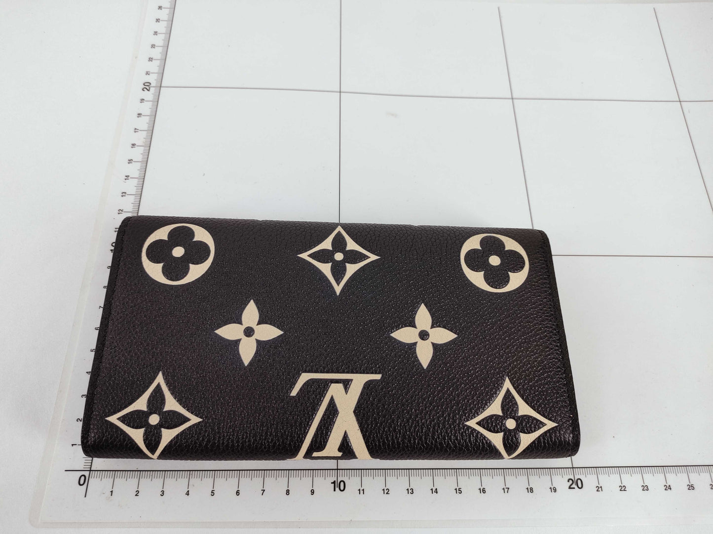 LOUIS VUITTON Monogram Empreinte Portefeuille Sarah Black M80496 IC Wallet
